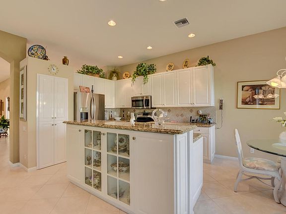 3rd image of 11579 Claria Dr
