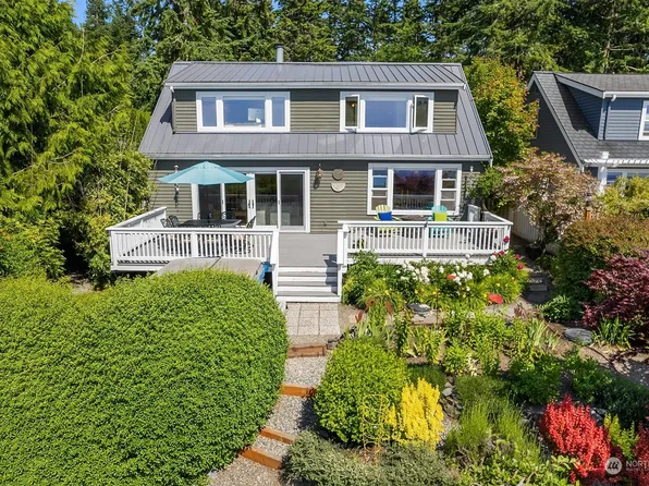 688 Windmill Drive, Freeland, WA 98249