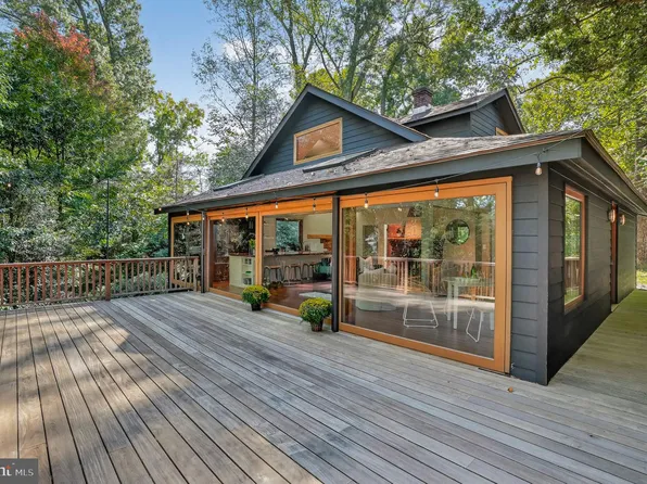 3030 Edgewater Dr, Edgewater, MD 21037