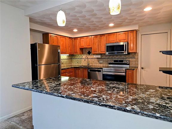 3rd image of 732 Manomet Ct Unit 732