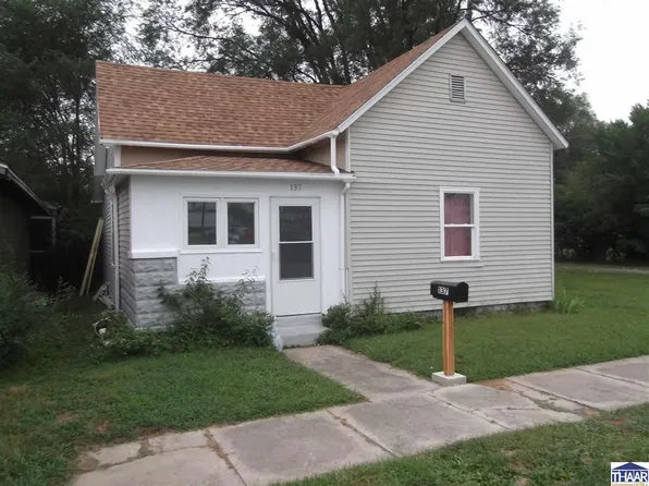 137 Sycamore St, Clinton, IN 47842
