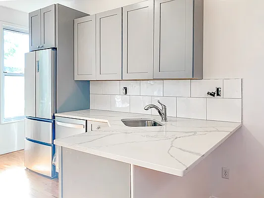 Rented by MySpaceNYC | media 16