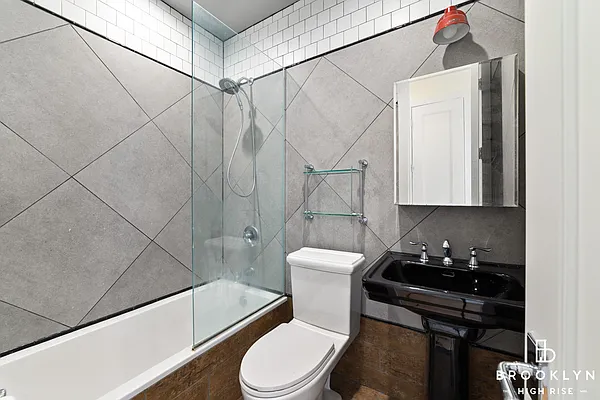 Rented by Brooklyn High Rise LLC | media 20