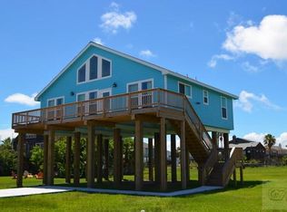 16630 Francis Drake Rd, Jamaica Beach, TX 77554