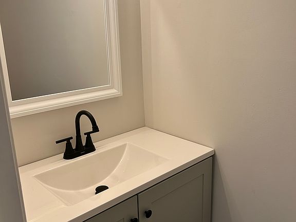 3rd image of 18 Kristina Ct #1