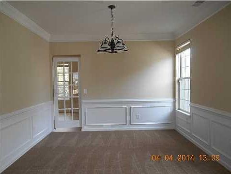 5th image of 212 Evesham Dr