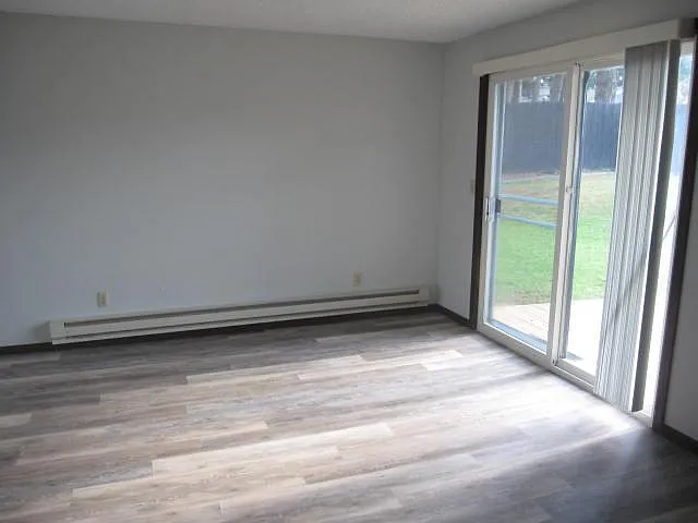 2 bed, 1280 sqft, $2,075 — Photo 4