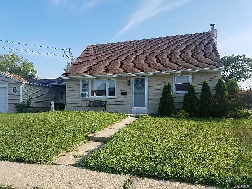 2nd image of 12 Columbia St
