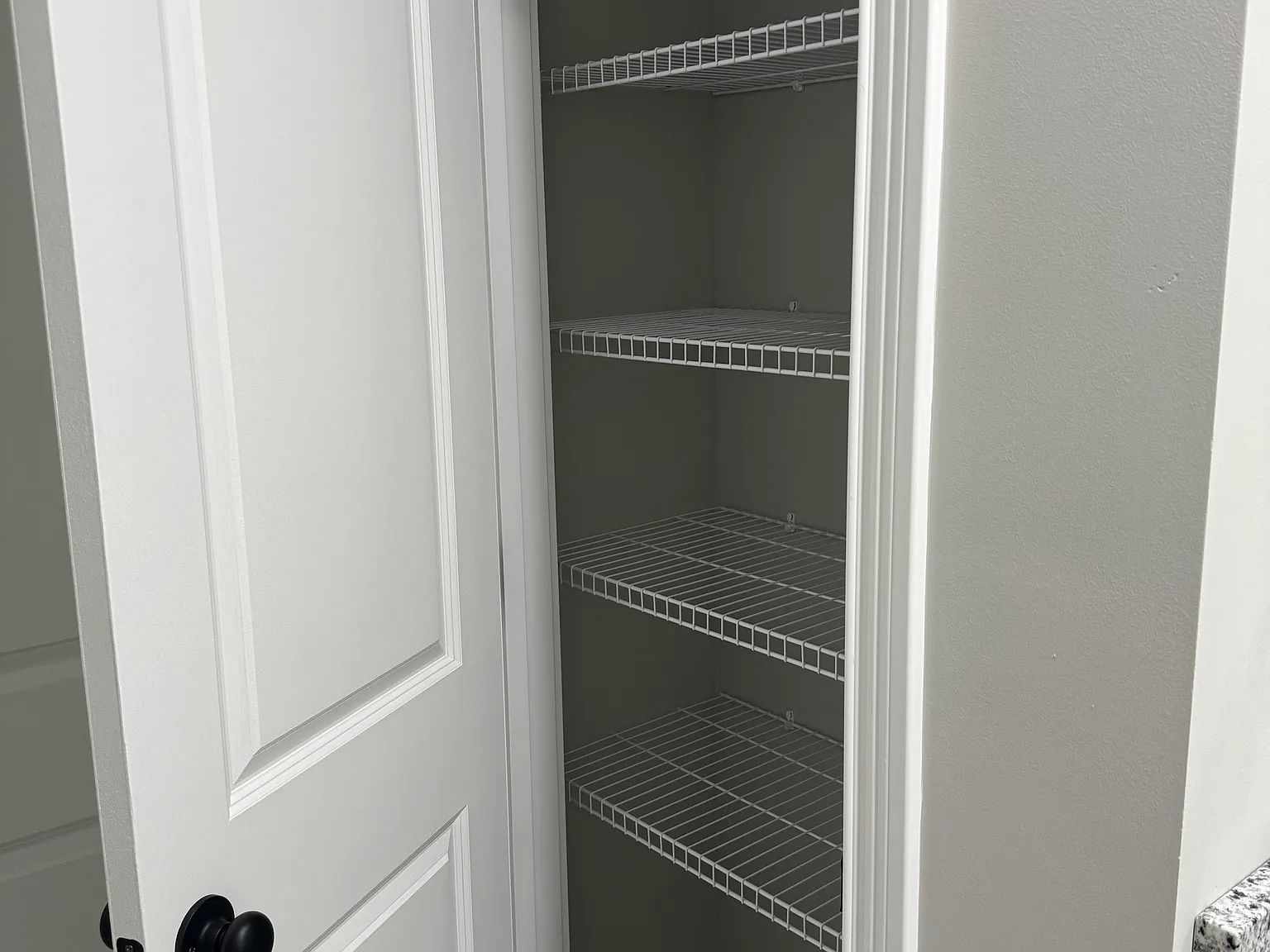 3 bed, 1200 sqft, $1,800 — Photo 4