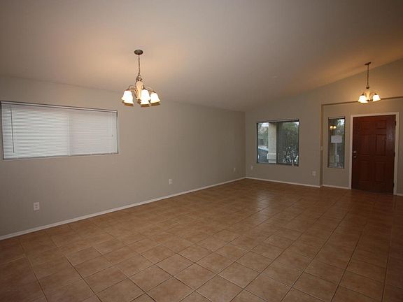 3rd image of 2471 W Prichett Pl