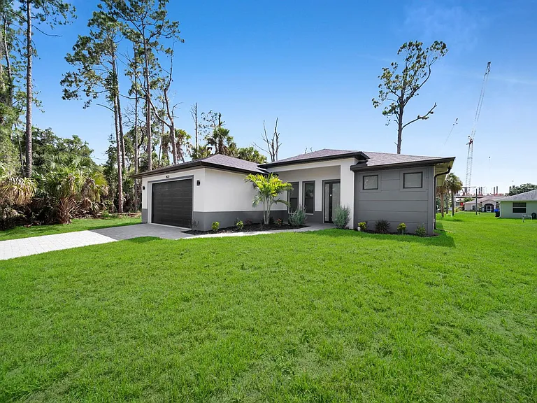 4523 Badini St — Photo 32