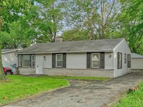 143 Flora Dr, Saint Louis, MO 63135