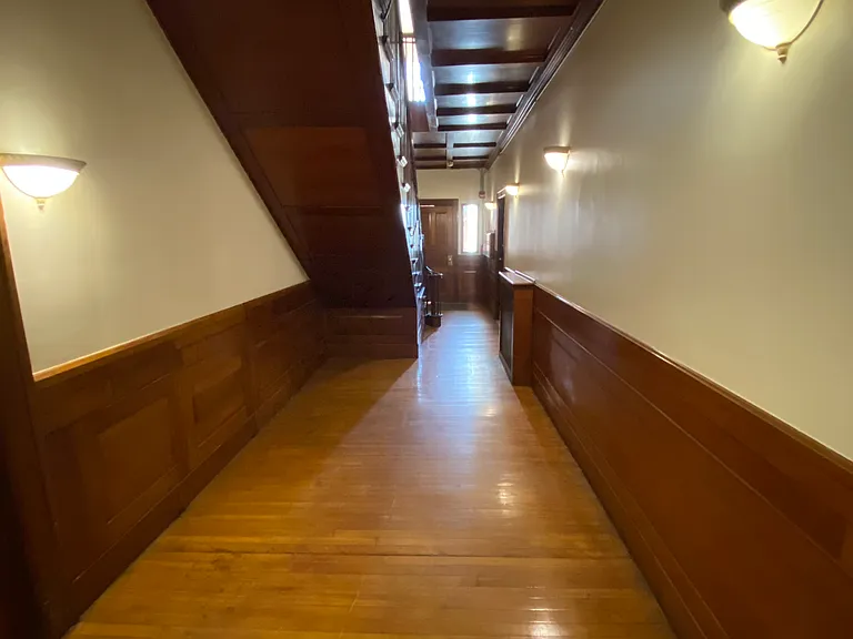 33 Chestnut St — Photo 5