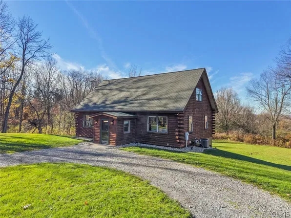 1587 North Rd, Tully, NY 13159