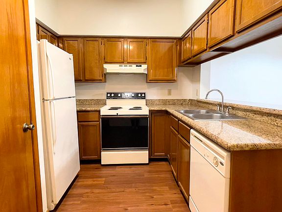 5th image of 2104 S Cynthia St #1
