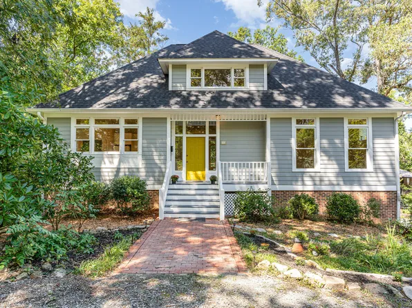 213 Friendly Ln, Chapel Hill, NC 27514