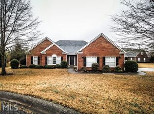 35 Berkshire Dr, Cartersville, GA 30120