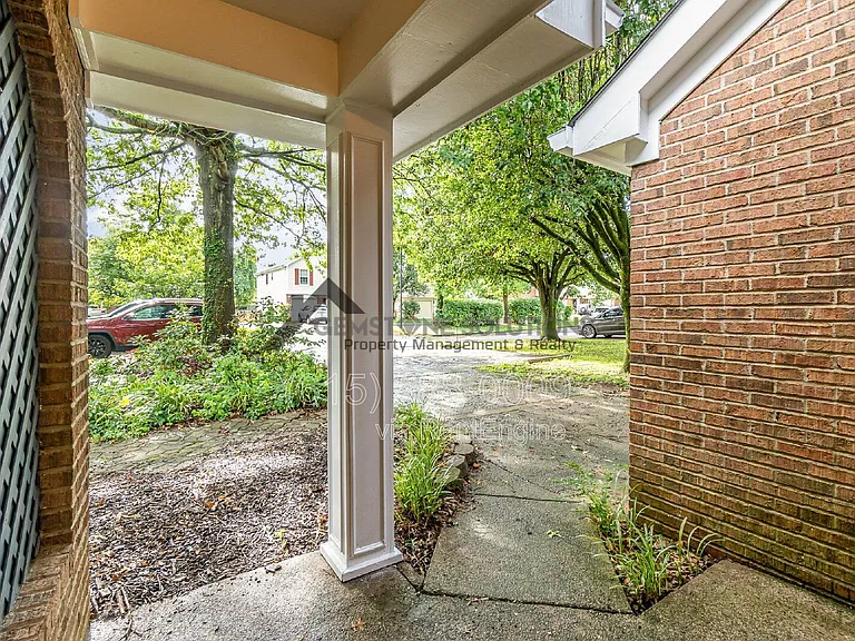108 Meridian Ct — Photo 3