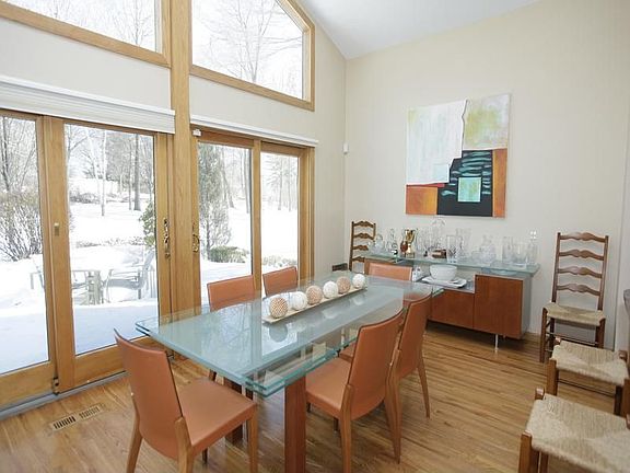 Sunny &amp;amp; Bright Contemporary