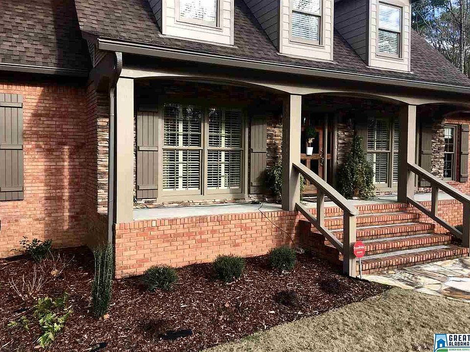 2nd image of 3200 Woodford Way