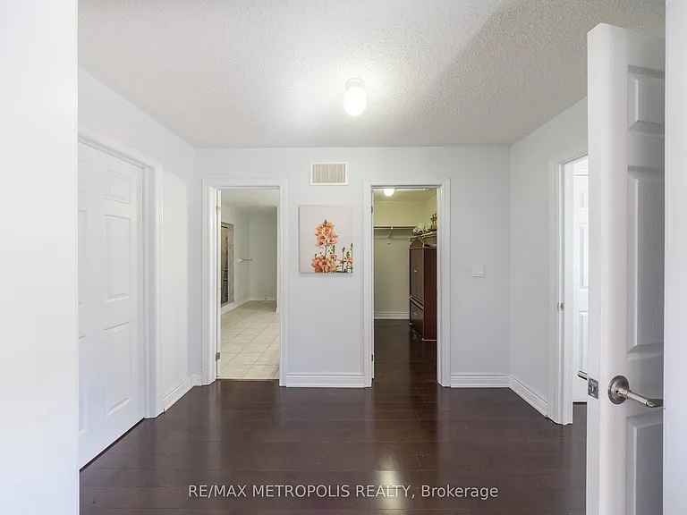 36 Michaelis St — Photo 44