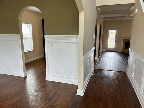4th image of 750 Sturdivant Dr