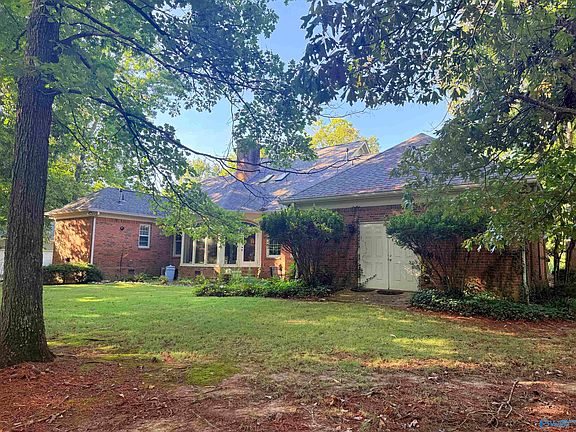 4th image of 20 Savannah Cir
