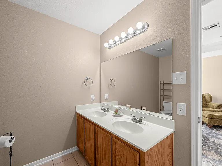 3903 Thunder Creek Dr — Photo 15
