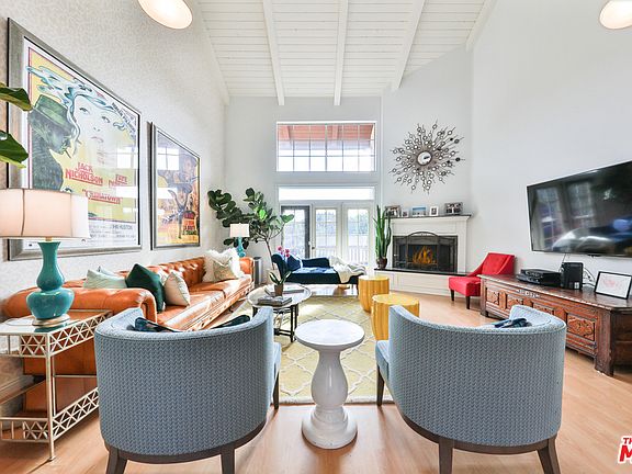 2nd image of 10336 Almayo Ave APT 304