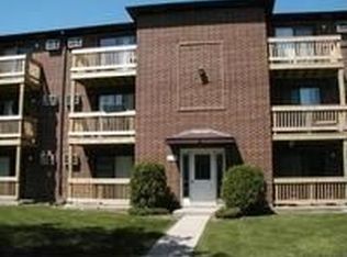 1140 Cedar St APT 1A, Glendale Heights, IL 60139