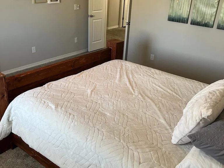 7767 Benecia Dr — Photo 17
