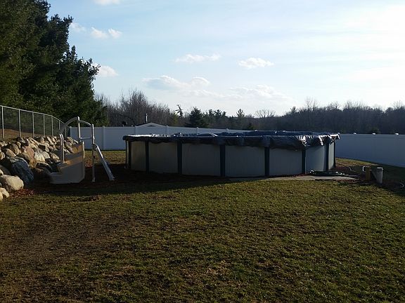 27' 2015 Above Ground Pool