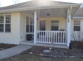 1758 Oakridge Pl, Neenah, WI 54956