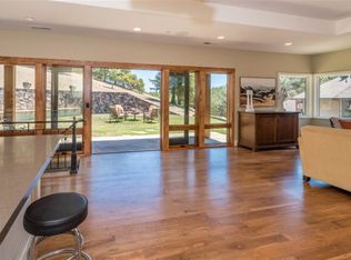 330 Chiquita Rd, Healdsburg, CA 95448