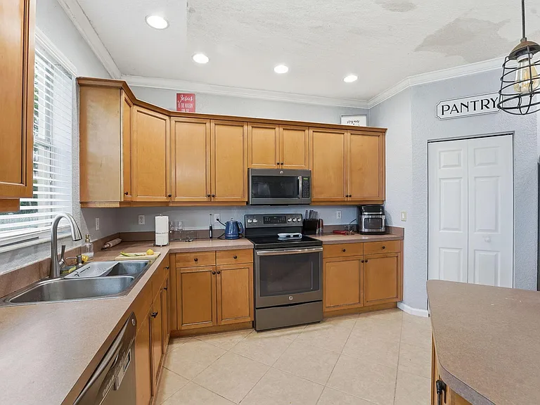 2753 Misty Oaks Cir — Photo 20