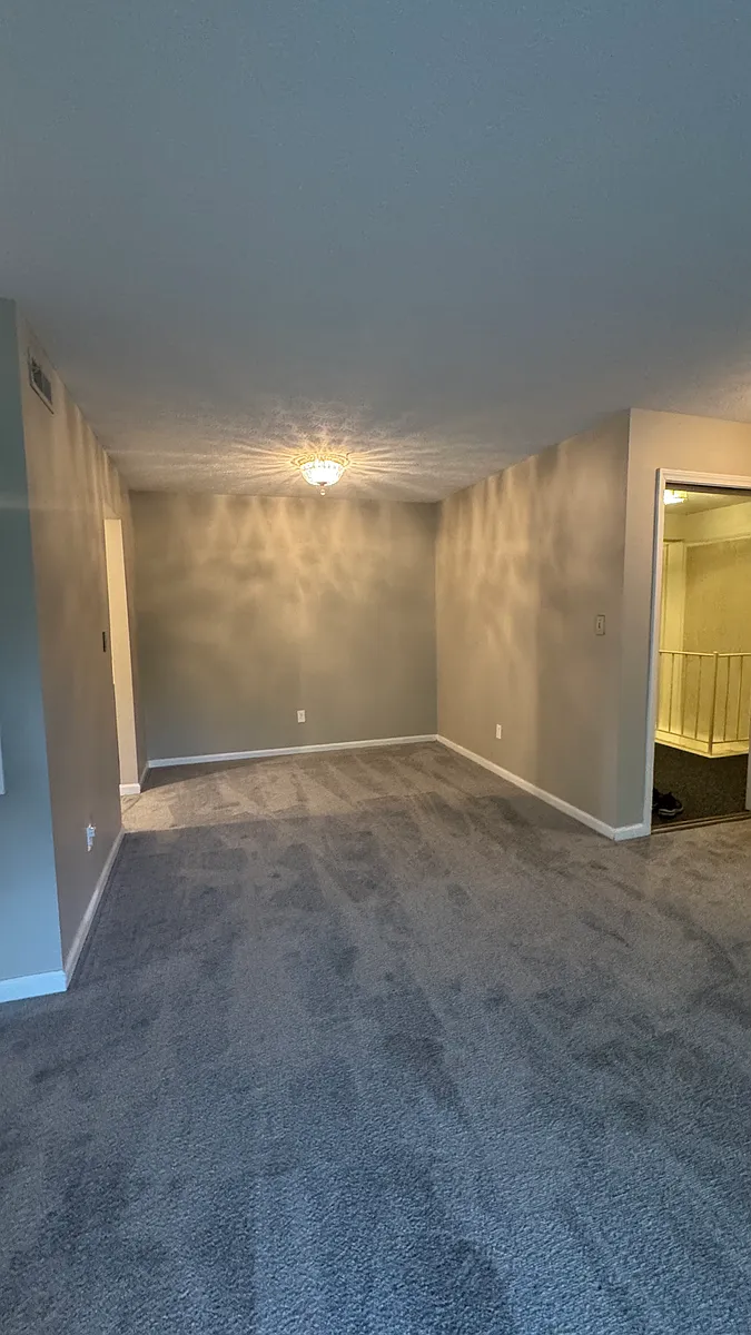Building Photo - 1440 Slade Ave #301