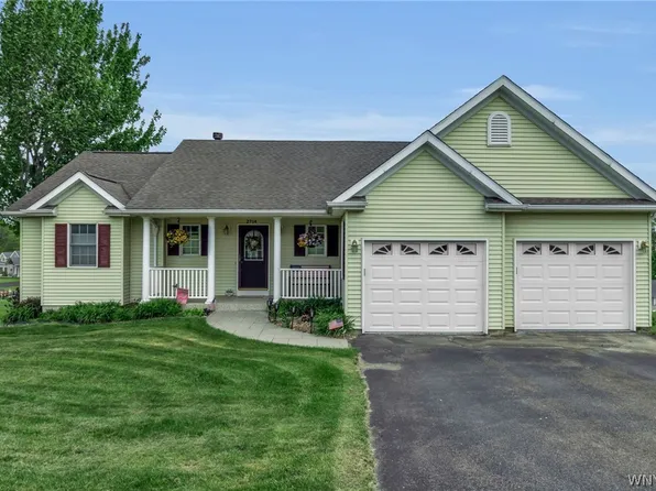 2714 Cove Cir E #22, Ashville, NY 14710