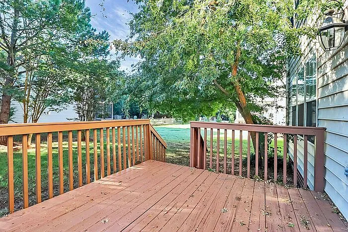 9101 Dartington Ln — Photo 29
