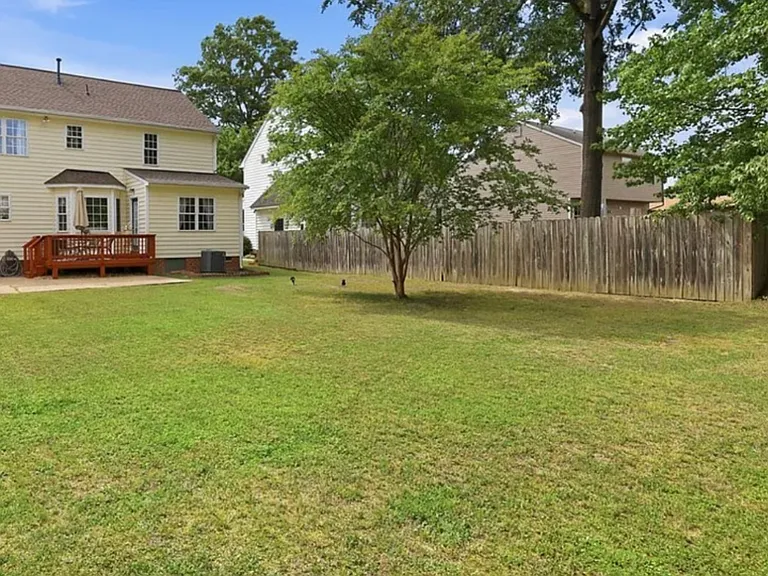 10019 Crystal Lake Ave — Photo 17