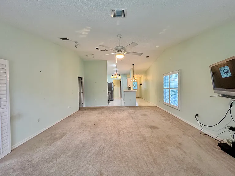 549 Golfview Ct — Photo 8