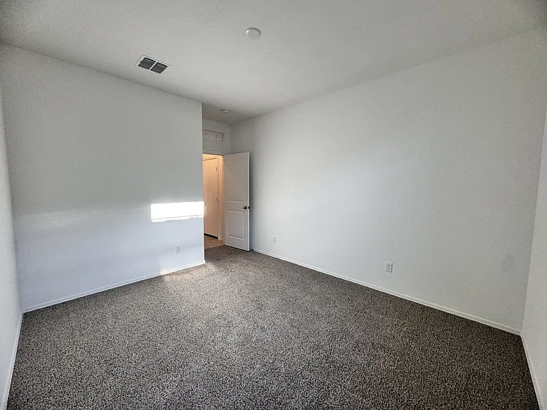 1137 W Chimes Tower Dr — Photo 5