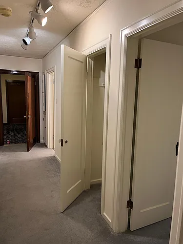 Floor plan Large Studio Plus-City views and walk in closet