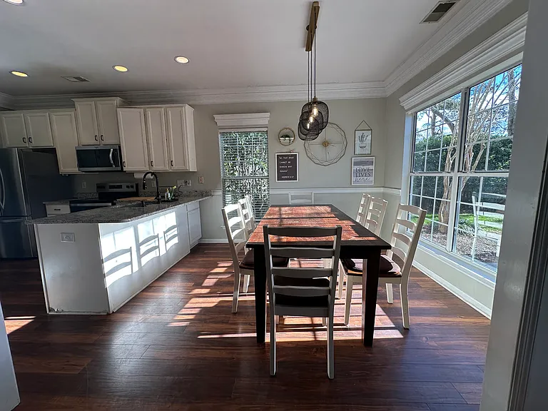 545 Pritchards Point Dr — Photo 11