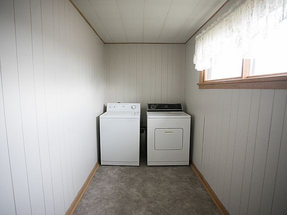Mudroom with laundry 