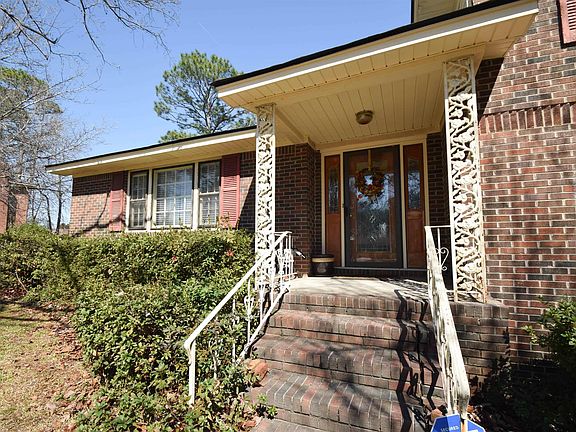 3rd image of 103 Pine Ln