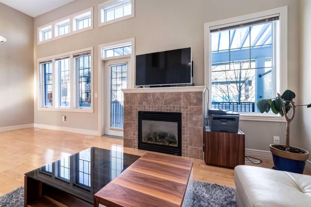 37 SE Royal Oak Plz NW, Calgary, AB - View 6