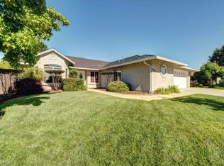 4050 Saffron Way, Redding, CA 96002