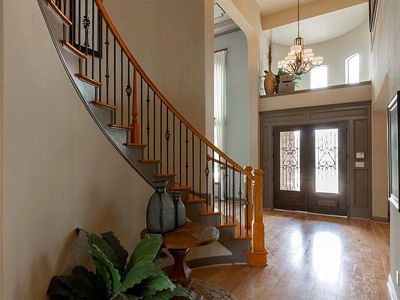 2nd image of 27506 Grayson Gap Ct