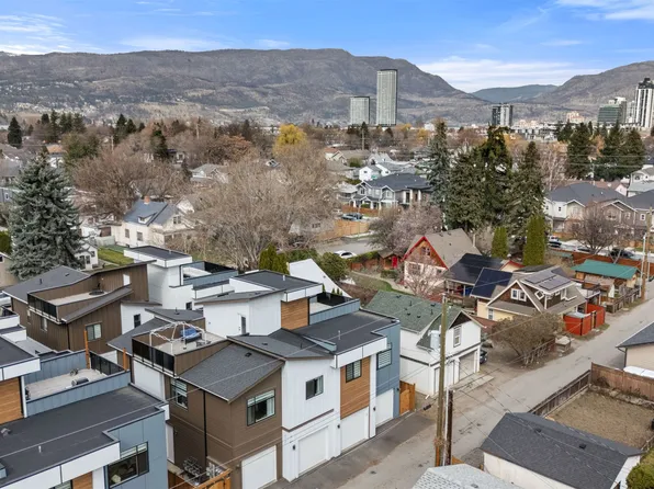 2165 Aberdeen St, Kelowna, BC V1Y 2T3