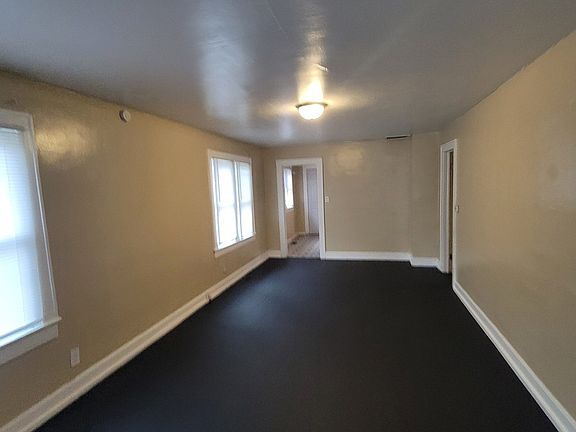 3rd image of 648 S Lynhurst Dr